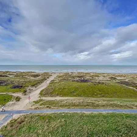 In Koksijde Near Sandy Beaches, Cleaning Included Appartement Oostduinkerke