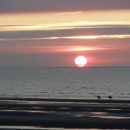 In Koksijde Near Sandy Beaches, Cleaning Included * Oostduinkerke